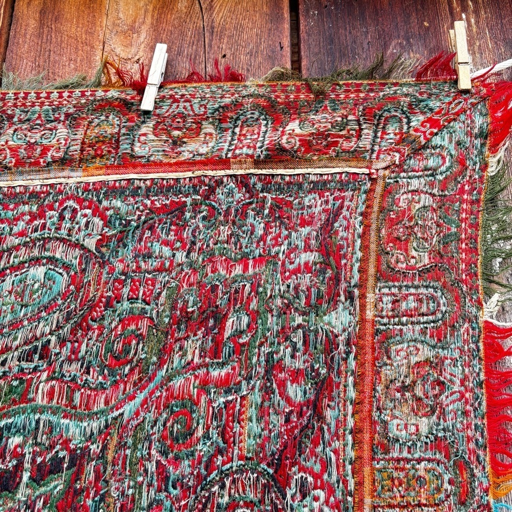 Stunning Antique Kashmir Paisley Woven Wool Shawl. Large size 70"x 74” rare find - Picture 6 of 12